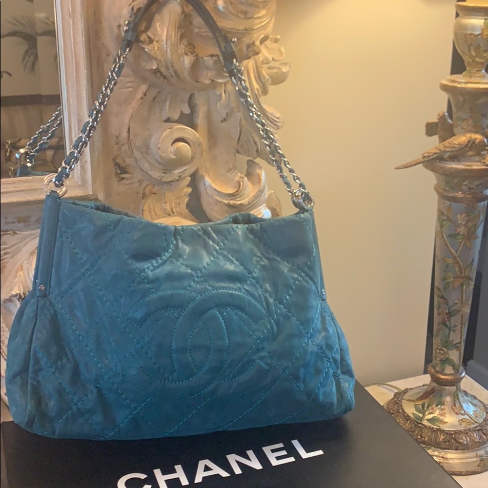 Stunning CHANEL Grand Shopping Tote in Teal